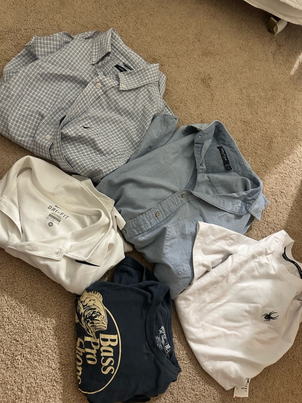 Bundle of men’s medium tops